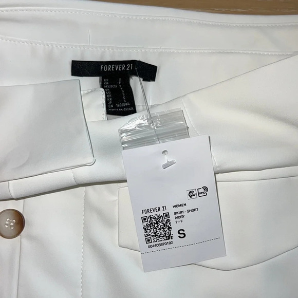 Forever21 White Asymmetrical Pleated School Girl Tiered Button Mini Skirt Small - Picture 8 of 15